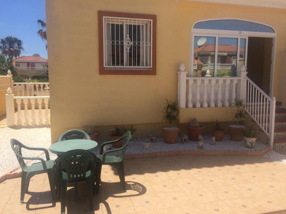 Torrevieja, La Torreta Ground Floor Apartment With Large Private Patio Garden Extérieur photo